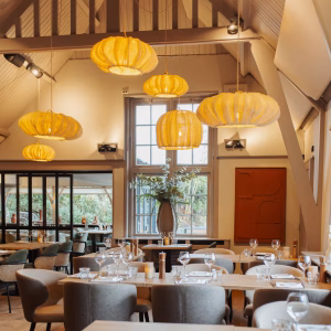 Sfeer foto interieur restaurant rust wat